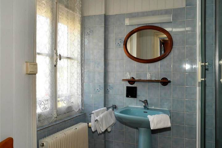 Hôtel pour 4 personnes, avec terrasse à Cosne-Cours-sur-Loire - 4