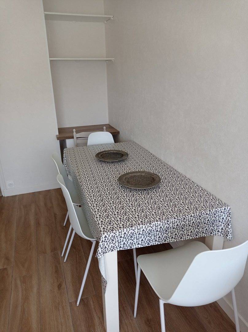Appartement entier, Appartement T2 meublé, avec garage, refait entièrement à neuf in Brive-la-Gaillarde, Région de Brive-la-Gaillarde