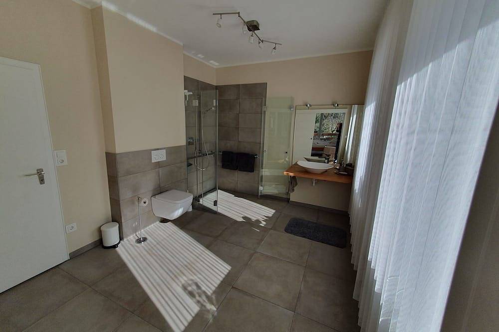 Ganze Wohnung, Gemütliches Apartment mit Küche - fußläufig zu Museumsmeile und Rheinauenpark in Bonn, Rheinland