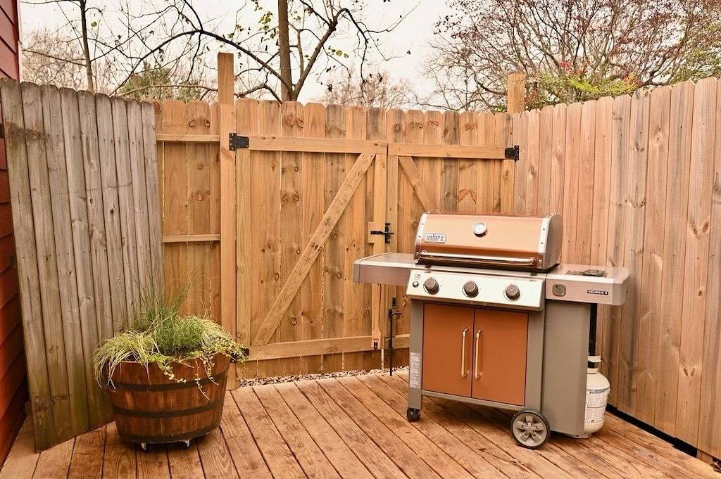 Backstage Gallery House in Decatur, Georgia