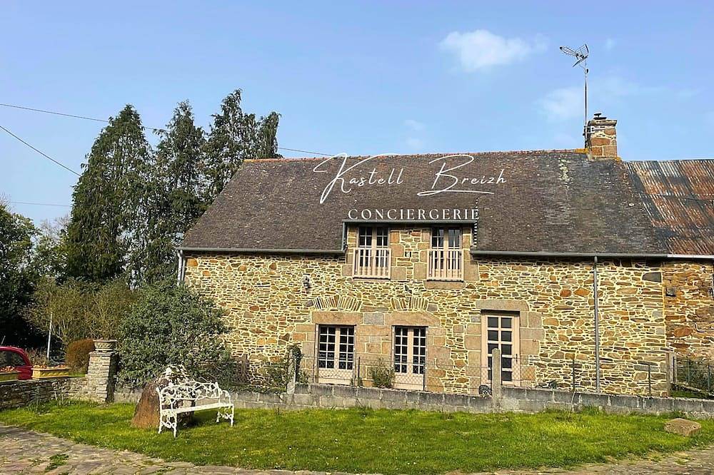 Nice stoned house with garden between Saint Malo & Mont Saint Michel in Baguer-Morvan, Saint-Malo region