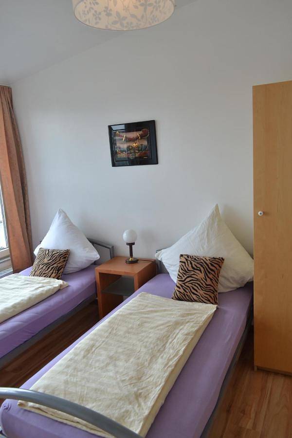 BnB für 3 Personen, mit Ausblick in Frechen