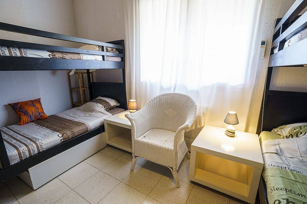 Appartement entier, A 30m de la plage, appartement pour 10; - 20%  jusque fin octobre 2026 in Marina d'Oru, Ghisonaccia