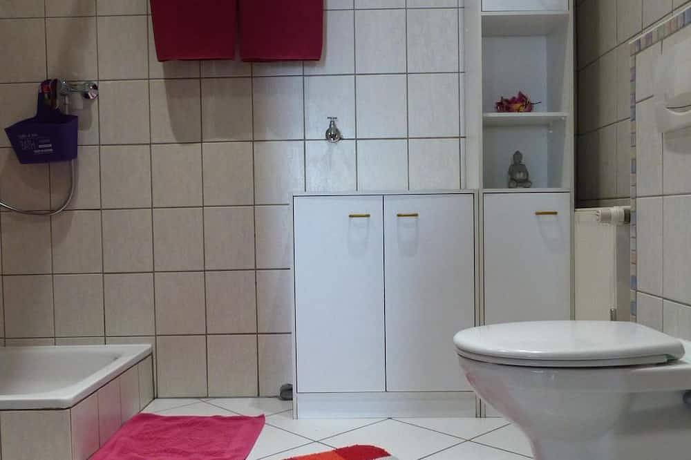 Ganze Wohnung, Anja´s Ferienwohnung - Sonnige Souterrainwohnung in Alken, Osteifel