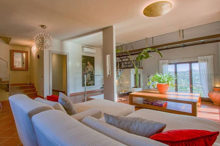 Splendida villa indipendente per 9 persone con A/C, piscina privata, Wifi, Tv e balcone in Montecatini Terme, Provincia di Pistoia