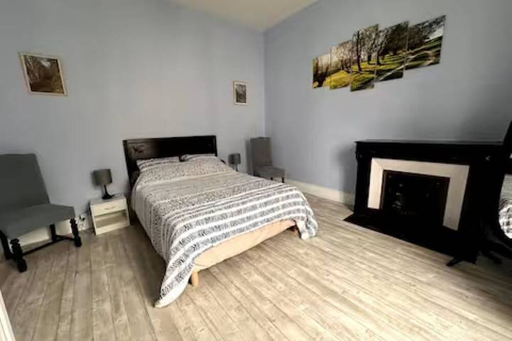 Location de vacances pour 12 personnes, avec jardin ainsi que piscine et balcon à Condat - 4