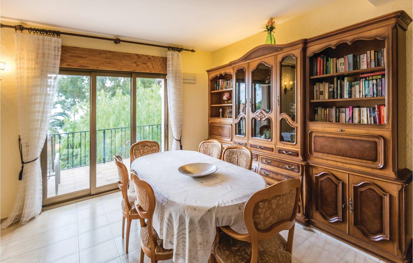 Apartamento con vistas al mar, piscina y aparcamiento, a 800 m de la playa in Pueblo Mascarat, Altea