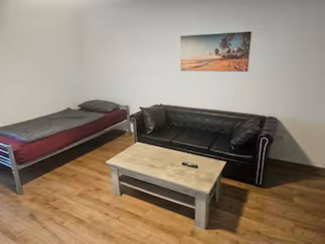Ganze Ferienwohnung, Schöne Vollausgestattete Monteurs- Gästewohnung in der Gartenstadt Leuna und nähe Geiseltalsee / 2208 in Leuna, Saale-Unstrut