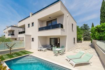 Ferienhaus für 5 Personen, mit Garten und Pool in Novigrad