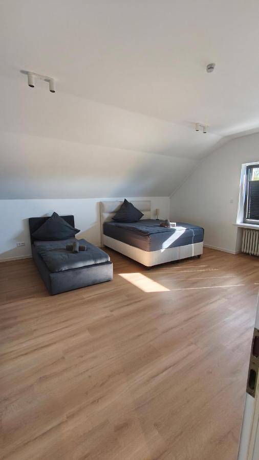 Ferienwohnung für 9 Personen, mit Ausblick und Balkon - 1