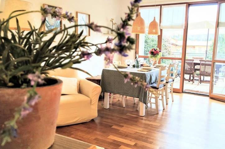 Ferienhaus für 4 Personen, mit Balkon und Terrasse sowie Garten und Seeblick in Menaggio