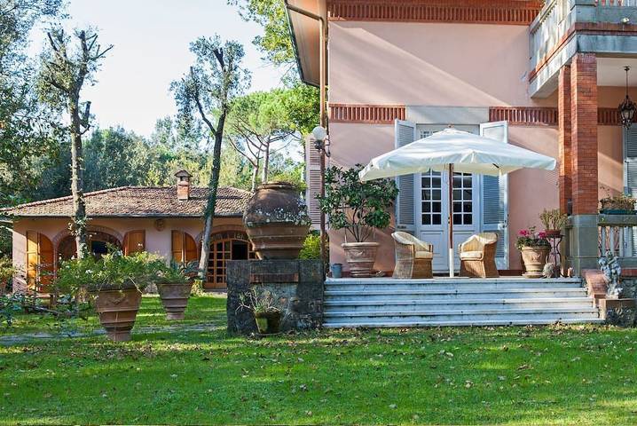 Villetta Frarivi in Massa (Italie), Riviera Italienne