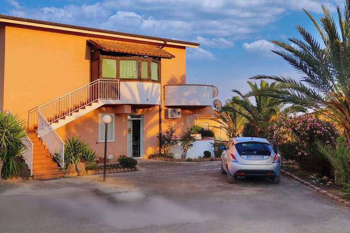 Holiday apartment for 4 people, with balcony and garden - 1