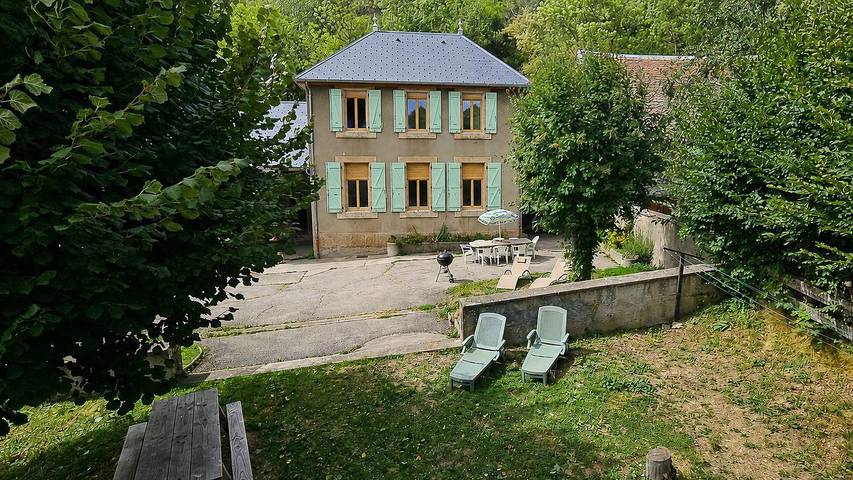 Gîte pour 10 personnes, avec Terrasse et Jardin à Saint-Honoré