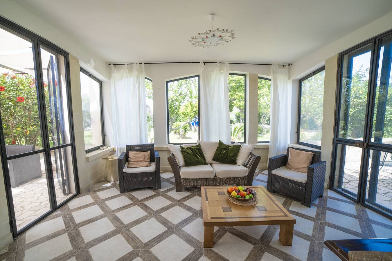 Villa Lisa with huge Pool and Garden in Lecce Province