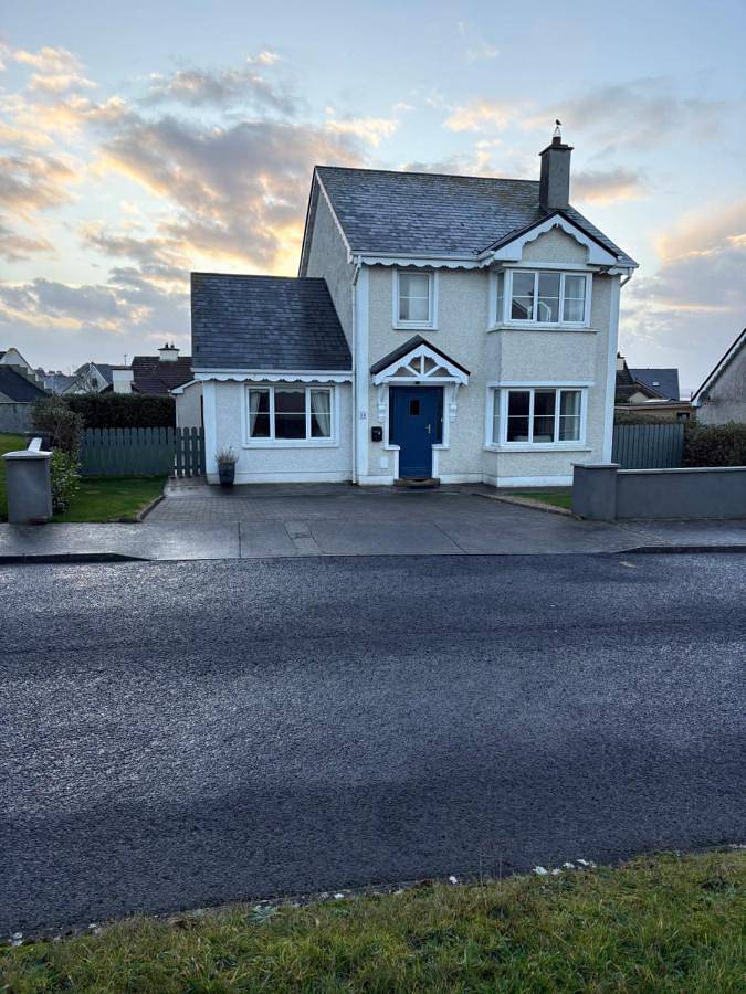 Ferienhaus für 9 Personen, mit Ausblick und Garten, mit Haustier in County Sligo