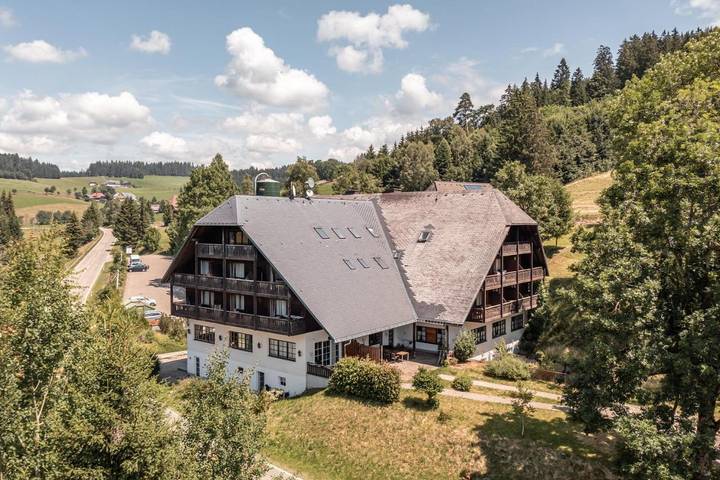 Appart’hôtel pour 2 personnes, avec terrasse ainsi que sauna et jardin