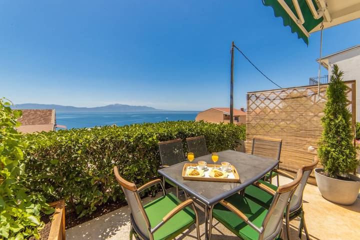 Apartament wakacyjny dla 6 osób, z balkon/ taras w Brist