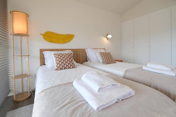 Location de vacances pour 8 personnes, avec piscine et bassin pour enfant ainsi que vue et jardin à Cabril - 3