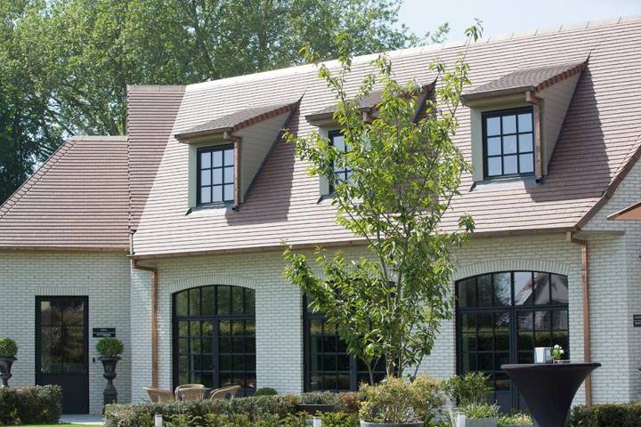 Hotel voor 2 personen, met terras en tuin in Ieper