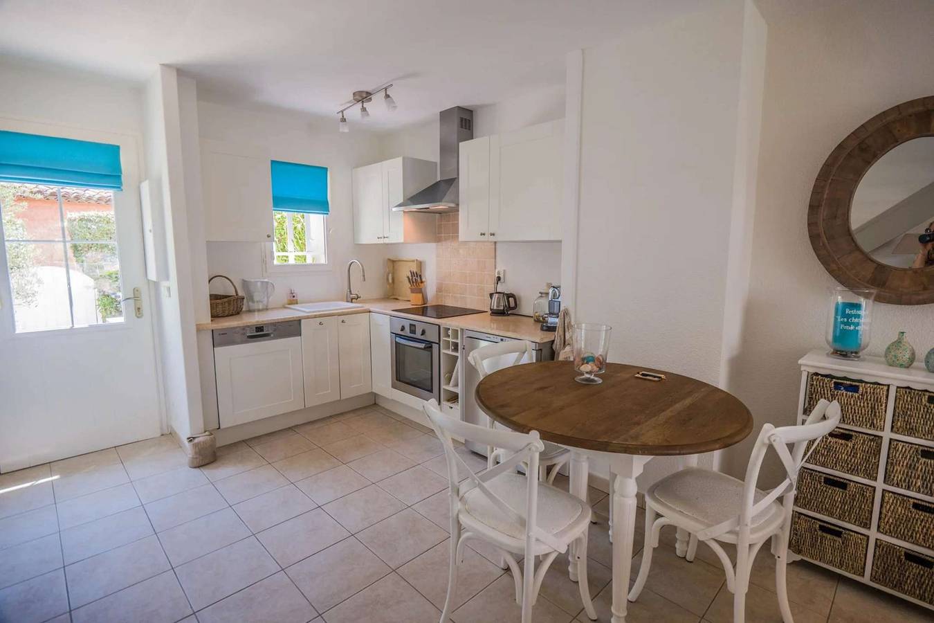 Apartamento vacacional entero, Port Cogolin – Fisherman's house with boat mooring. in Cogolin, Costa mediterránea (Francia)