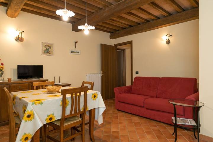 Appartamento intero, Appartamento "Oleandro" con giardino in comune e Wi-Fi in Santa Luce, Costa degli Etruschi