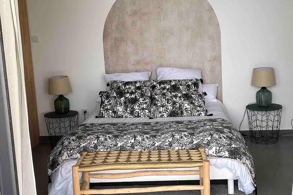 Ganze Wohnung, Rez de Villa Avec Piscine et Jacuzzi Privé Dans Résidence Sécurisée in Draguignan, Draguignan Region