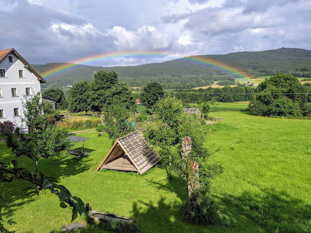 Hanauerhof - Fewo Obstgarten (50qm) für 4 Personen mit Balkon und zwei Schlafräumen in Schönsee, Naturpark Oberpfälzer Wald
