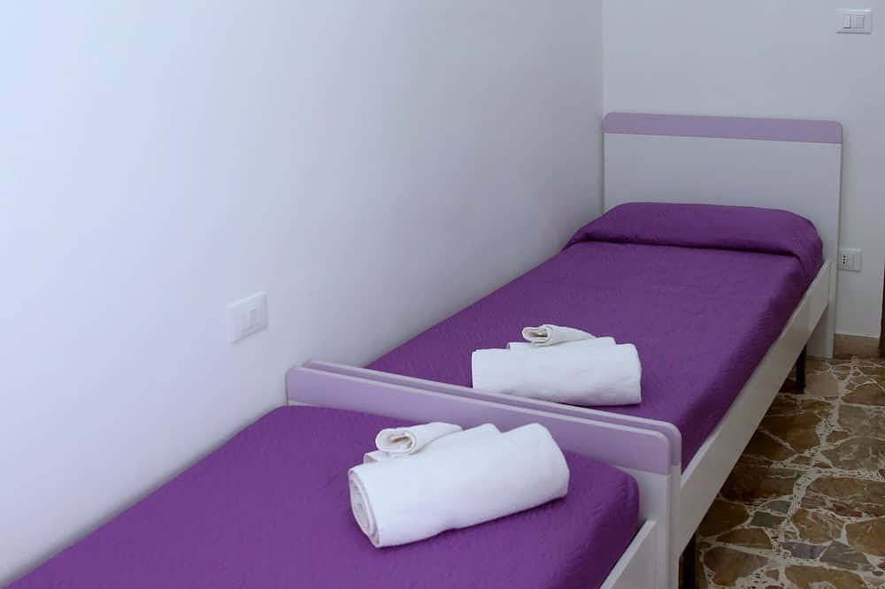 Appartamento intero, Accogliente Trilocale con Wi-Fi a Due Passi dal Mare in Capo Passero, Portopalo di Capo Passero