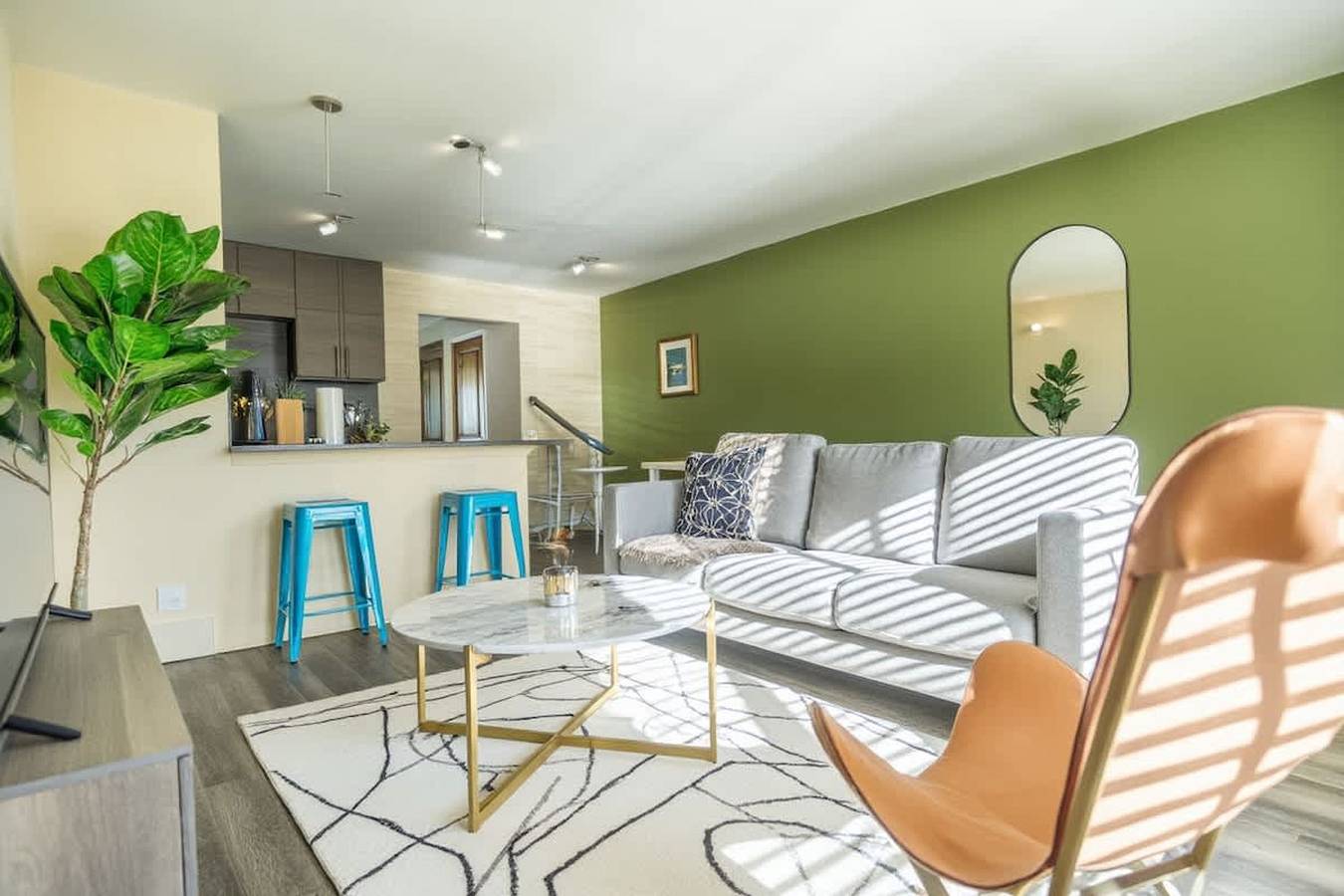 Apartamento entero, Stylish King 1Br 8 Min to Downtown  Pool  Gym   Parking 04 in Austin, Condado de Travis