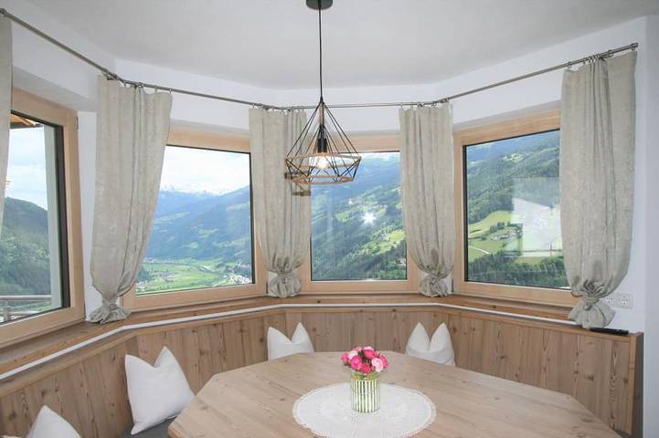 Ferienwohnung für 8 Personen, mit Garten in Hainzenberg