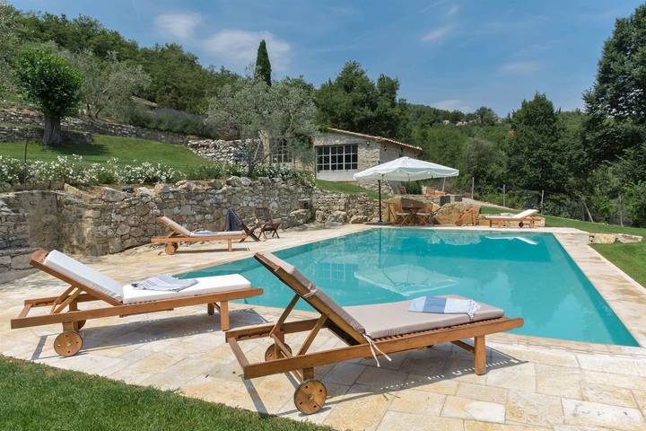 Villa für 8 Personen, mit Terrasse und Garten sowie Sauna