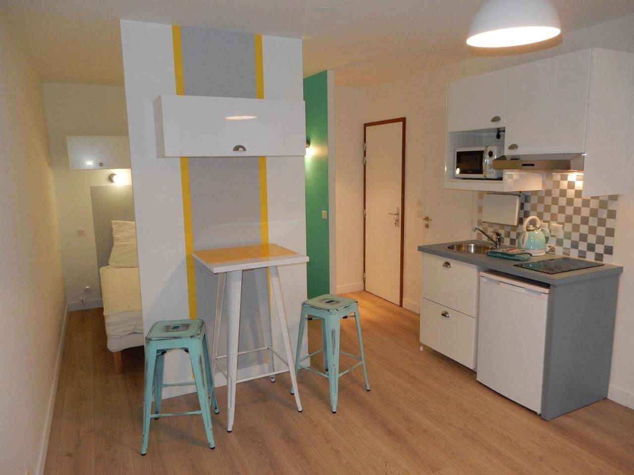 Appartement entier, Studio Apartment in Cergy, Val-d'Oise