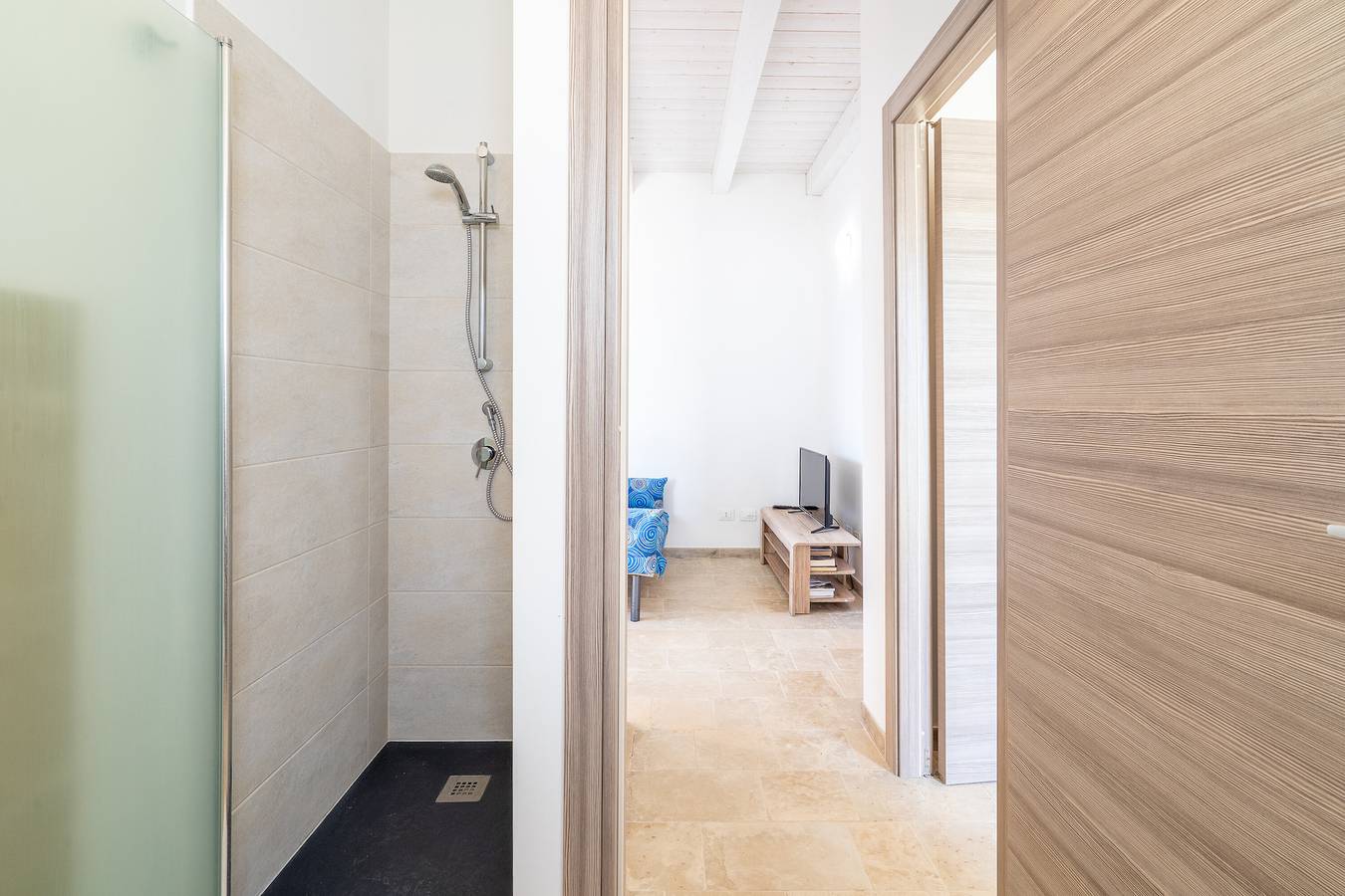 Holiday Home 'Agriuno' with Shared Pool, Wi-Fi and Air Conditioning in Reitani, Noto region