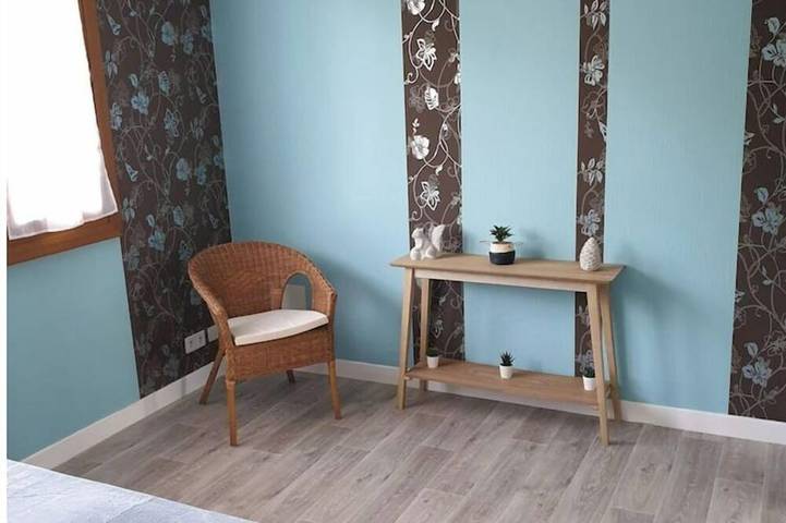 Location de vacances pour 8 personnes, avec jacuzzi ainsi que balcon et jardin, animaux acceptés à Gurgy - 4