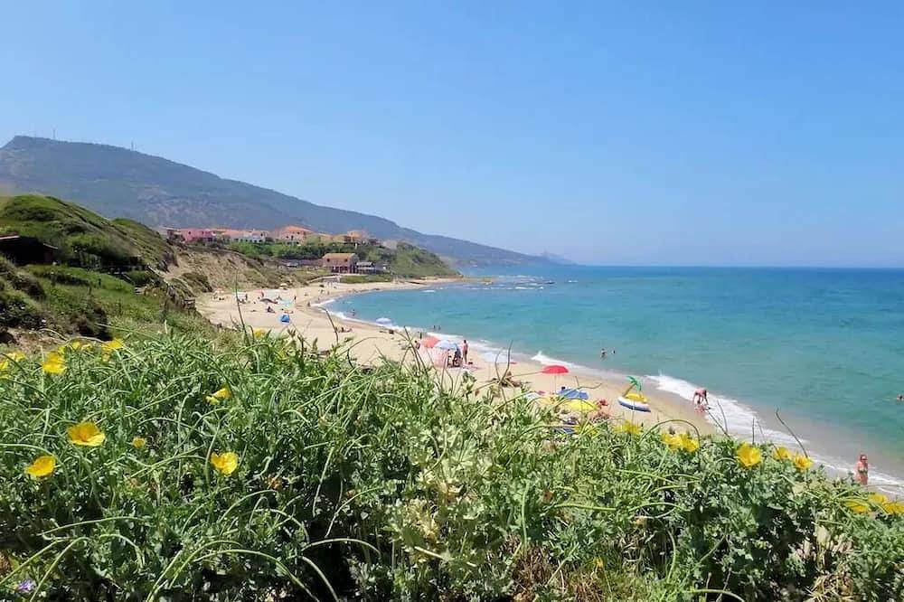 Mediterrane Ferienhäuser am Meer in ruhiger Lage, mit Garten & Grill in La Ciaccia, Valledoria