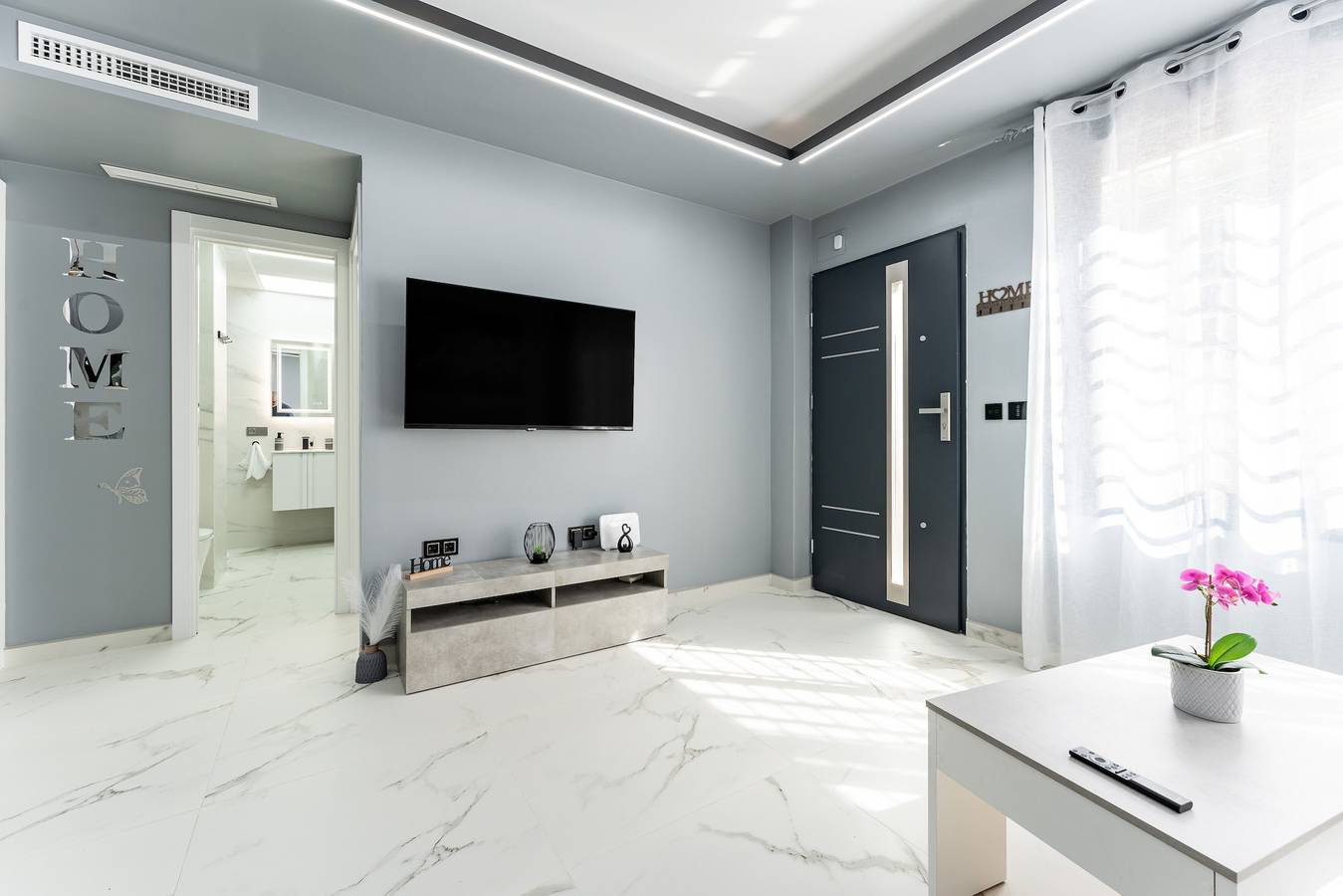 Entire apartment, Apartment 'Ensueños8' with Wi-Fi and Air Conditioning in Playa del Castillo (Fuengirola), Fuengirola