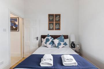 Holiday Apartment for 4 People in Ealing, London, Photo 1