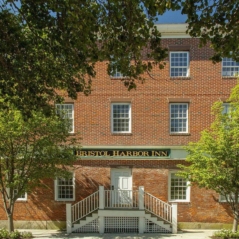 Bristol Harbor Inn - King Studio Suite with Kitchenette in Bristol (RI), Bristol County