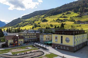 Hotel für 2 Personen, mit Pool und Sauna sowie Ausblick und Balkon in Bramberg am Wildkogel