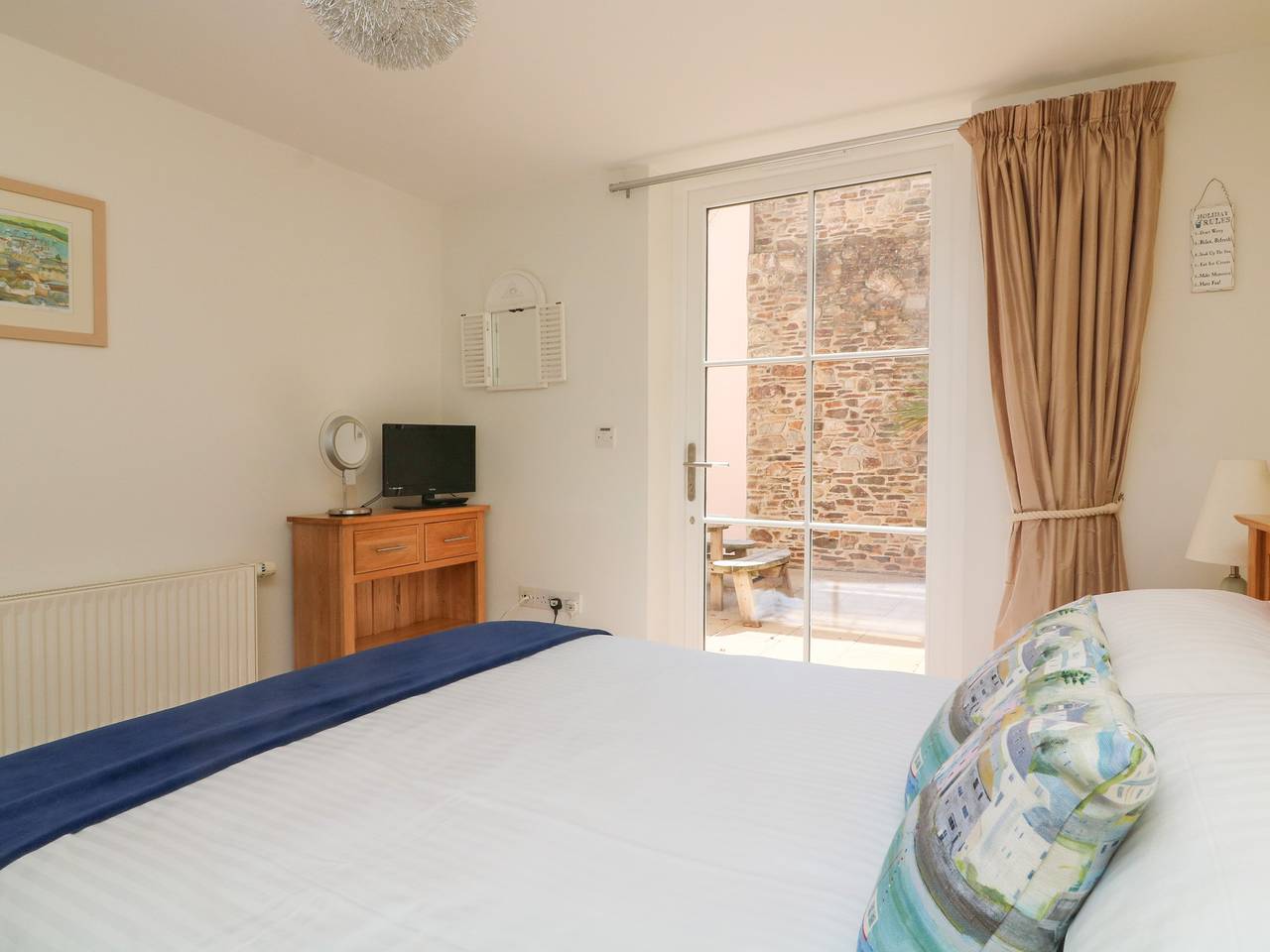 Entire apartment, 5 Combehaven in Salcombe, South Devon