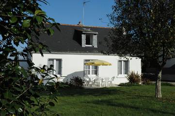 Gîte pour 6 personnes, avec jardin et terrasse à Inguiniel