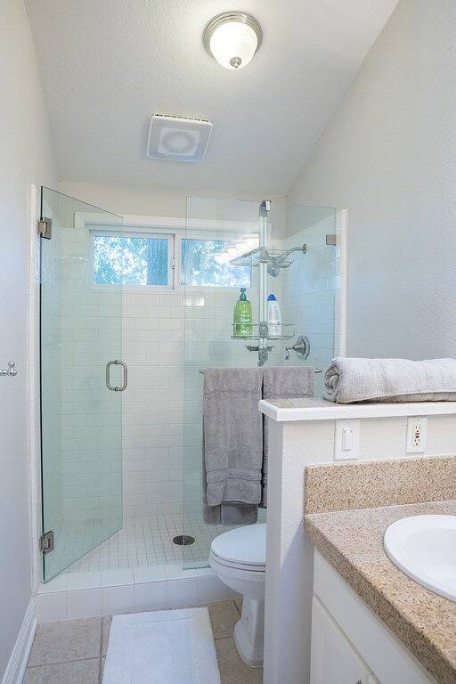 5 Bedroom wine Country Home, Grill, Hot Tub, Granny unit in Santa Rosa in Santa Rosa, California North Coast