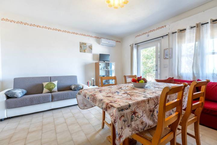 Entire apartment, 'Piano Terra' Apartment with Sea View, Wi-Fi and Air Conditioning in La Muddizza, Valledoria