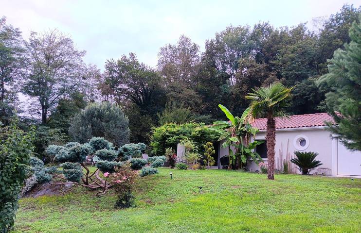 Gîte pour 4 personnes, avec terrasse et jardin, animaux acceptés