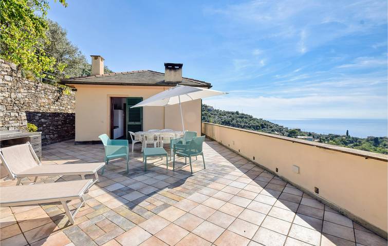 Appartamento Vista Mare - 120mq, Parcheggio, Isolamento, WiFi in Recco, Riviera di Levante