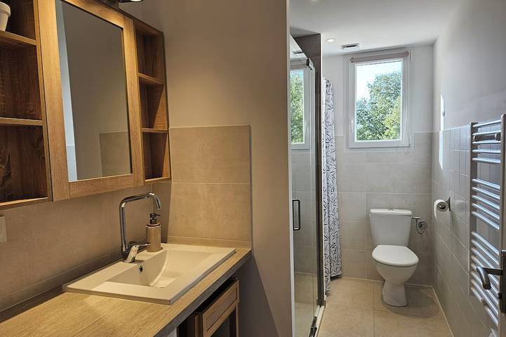 Entire apartment, Bright Apartment \"La Fenière\" in Vers-Pont-du-Gard, Nimes region