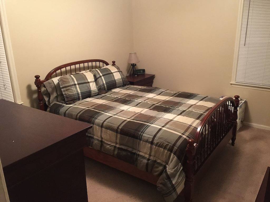 Charmantes Einfamilienhaus mit Wintergarten in Halifax County