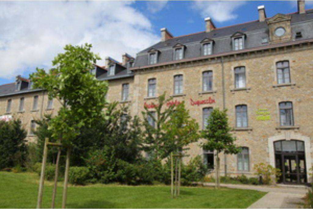 Entire apartment, Dinan Duguesclin 2P6 in Dinan, Dinan region