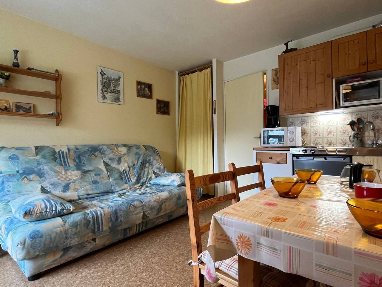 Studio entier, Studio confortable à Samoëns avec parking et animaux acceptés in Samoëns, Région de Bonneville